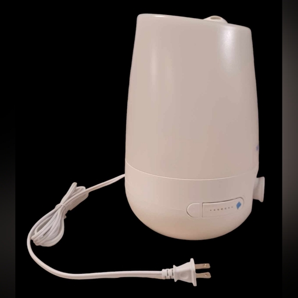 Vicks Vapo Ultrasonic Cool Mist Humidifier - Picture 2 of 3